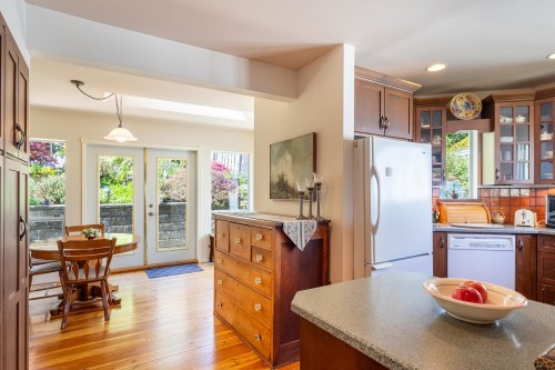 1077 Point Road, Gibsons, BC 