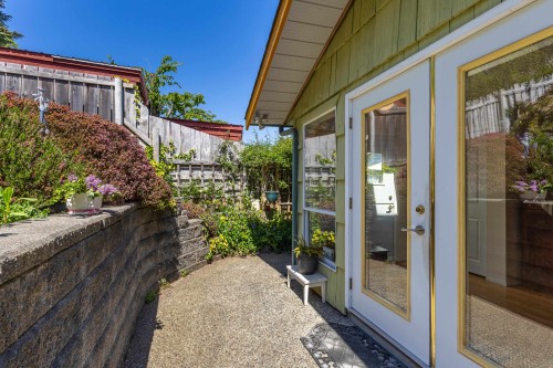 1077 Point Road, Gibsons, BC 