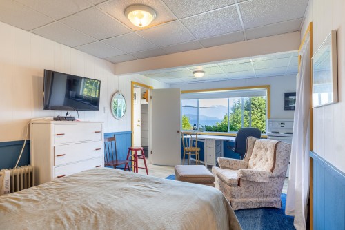 1077 Point Road, Gibsons, BC 