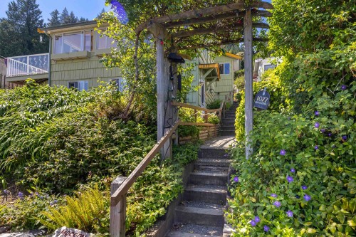 1077 Point Road, Gibsons, BC 