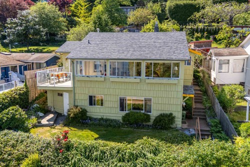 1077 Point Road, Gibsons, BC 
