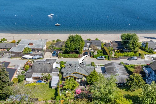 1077 Point Road, Gibsons, BC 