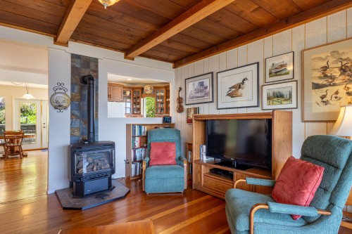 1077 Point Road, Gibsons, BC 