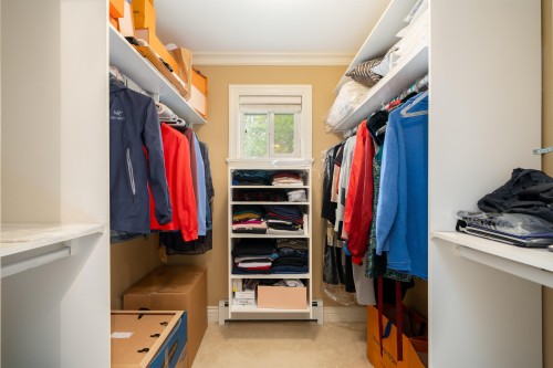 1393 Mathers Avenue, West Vancouver, BC 