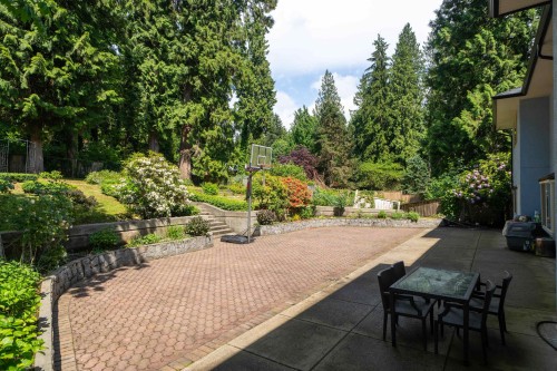 1393 Mathers Avenue, West Vancouver, BC 