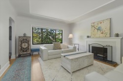 2614 Parker Street  Vancouver, BC V5K 2T4