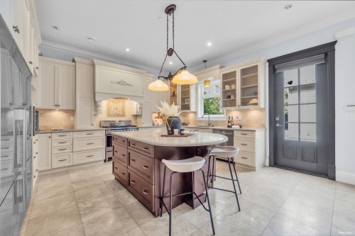 1675 59Th Avenue W, Vancouver, BC 