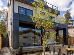 2-3255 13th Avenue W Vancouver, BC V6K 2V6