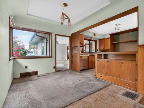 3325 49Th Avenue E, Vancouver, BC 