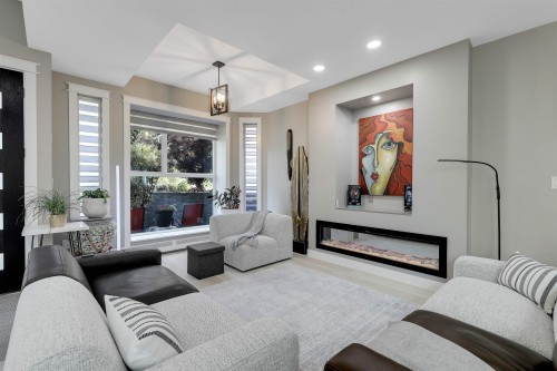 13 Shoreline Circle, Port Moody, BC 