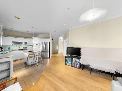 7806 Montcalm Street, Vancouver, BC 