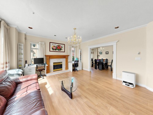 7806 Montcalm Street, Vancouver, BC 