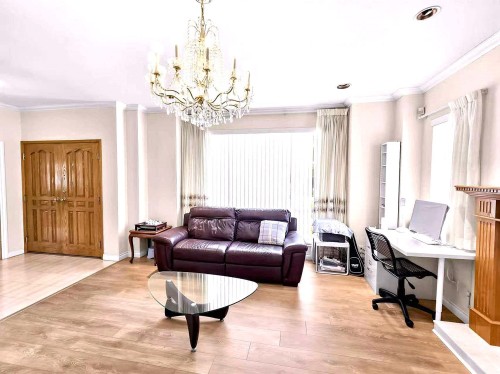7806 Montcalm Street, Vancouver, BC 