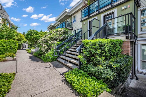 74-728 14th Street W North Vancouver, BC V7M 0A8