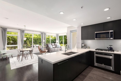 120-255 1st Street W North Vancouver, BC V7M 3G8