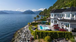 8 Ocean Point Drive West Vancouver, BC V7W 3G7