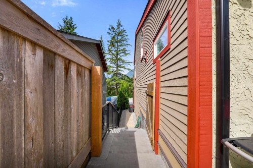 40736 Perth Drive, Squamish, BC 