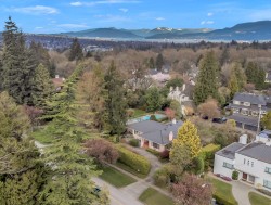 1549 33 Avenue WVancouver, BC V6M 1A8