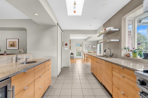 1549 33Rd Avenue W, Vancouver, BC 