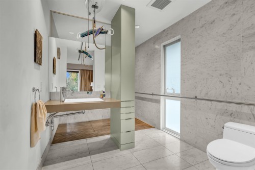 1549 33Rd Avenue W, Vancouver, BC 