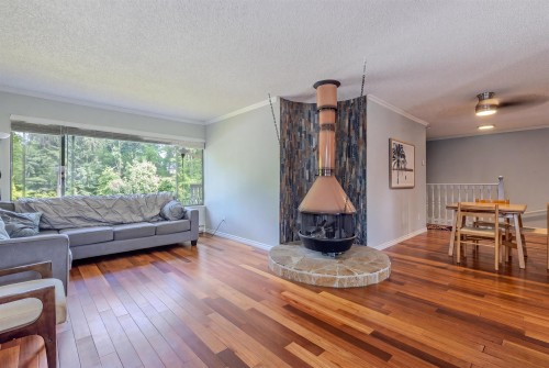 8076 19Th Avenue, Burnaby, BC 