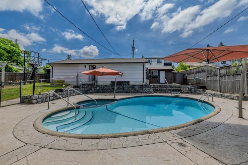 8076 19Th Avenue, Burnaby, BC 