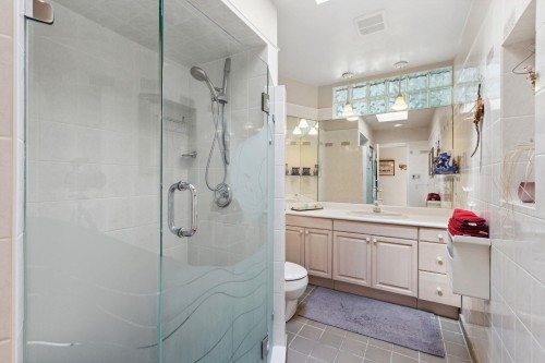 474 Fairway Drive, North Vancouver, BC 
