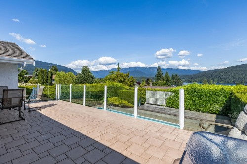 474 Fairway Drive, North Vancouver, BC 