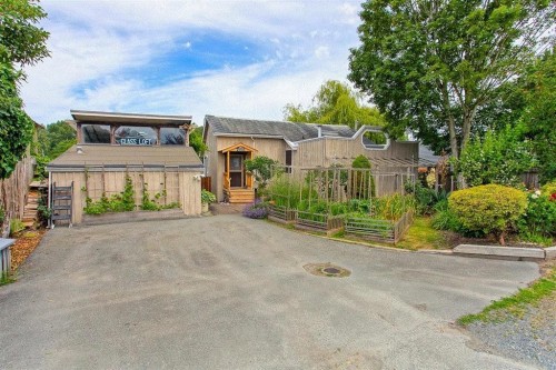 4525 River Road W Delta, BC V4K 1R9