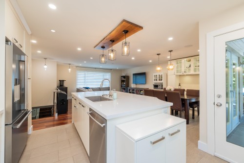 2331 Tolmie Avenue, Coquitlam, BC 