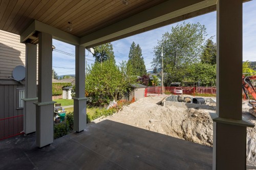 258 21St Street E, North Vancouver, BC 
