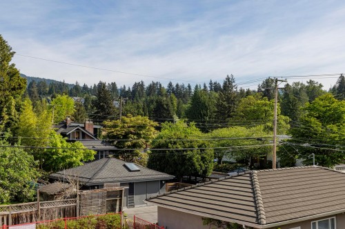 258 21St Street E, North Vancouver, BC 