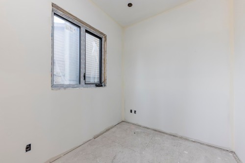 258 21St Street E, North Vancouver, BC 