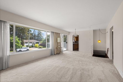 929 Grover Avenue, Coquitlam, BC 