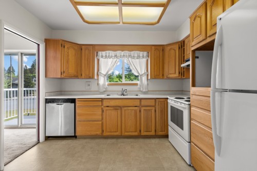 929 Grover Avenue, Coquitlam, BC 