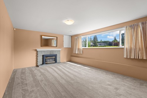 929 Grover Avenue, Coquitlam, BC 