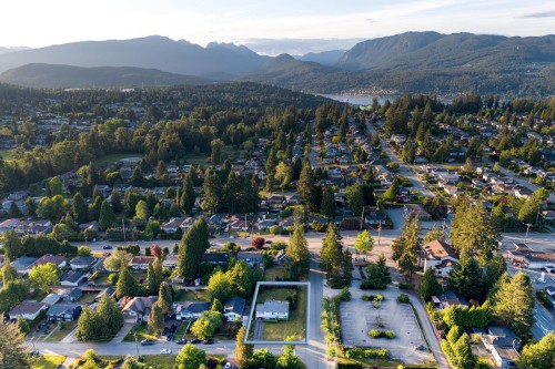 929 Grover Avenue, Coquitlam, BC 