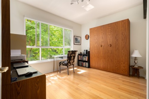 229-3098 Guildford Way, Coquitlam, BC 