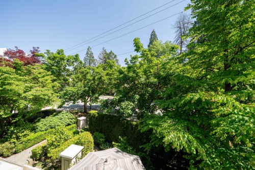 229-3098 Guildford Way, Coquitlam, BC 