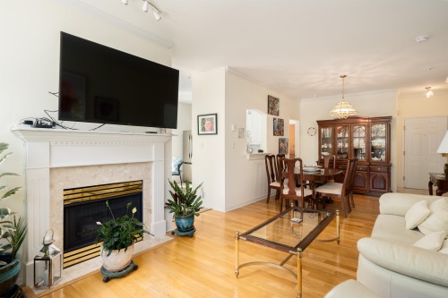 229-3098 Guildford Way, Coquitlam, BC 