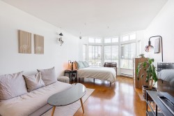 PH6-6991 Victoria Drive  Vancouver, BC V5P 3Y7