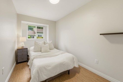 562 Keith Road W, North Vancouver, BC 
