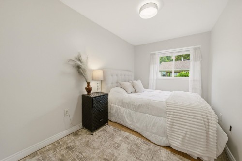 562 Keith Road W, North Vancouver, BC 