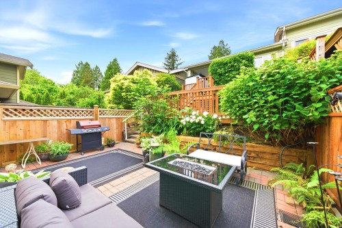 562 Keith Road W, North Vancouver, BC 