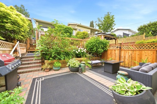 562 Keith Road W, North Vancouver, BC 