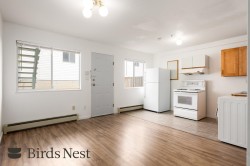 Main-4502 Nanaimo Street Vancouver, BC V5N 5J4