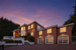 2657 Marine Drive SW Vancouver, BC V6P 6C4