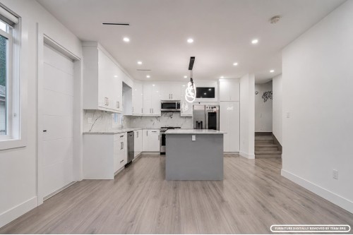 #2-4675 Canada Way, Burnaby, BC 