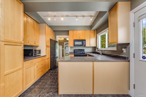 1066 Bernard Place, Port Coquitlam, BC 