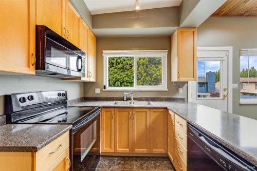1066 Bernard Place, Port Coquitlam, BC 